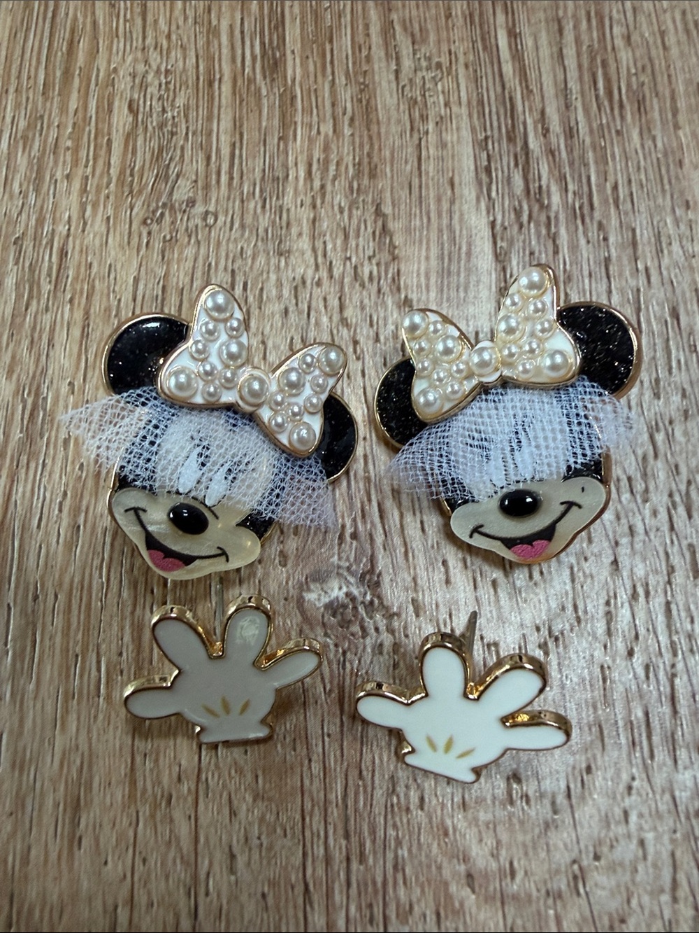 Bauble Bar Pearl Bow Mouse Head & Glove Enamel Earring Set